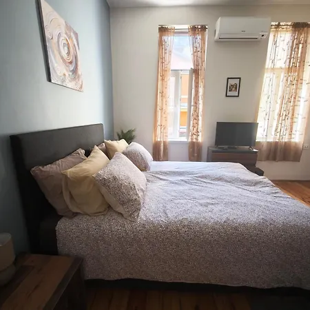 Alice House بيت ضيافة