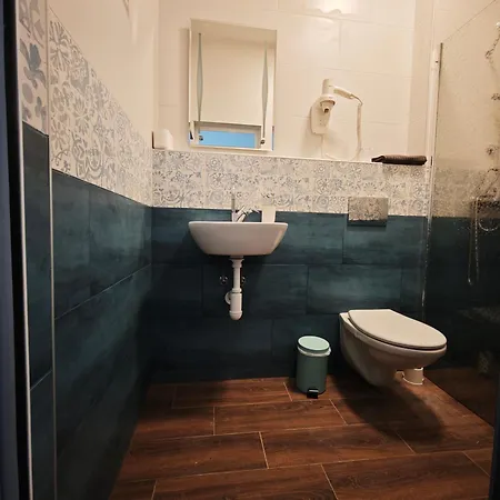 Vendégház Alice House 3*