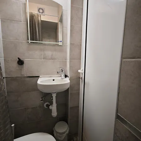 بيت ضيافة Alice House 3*