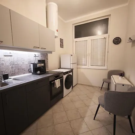 بيت ضيافة Alice House 3*